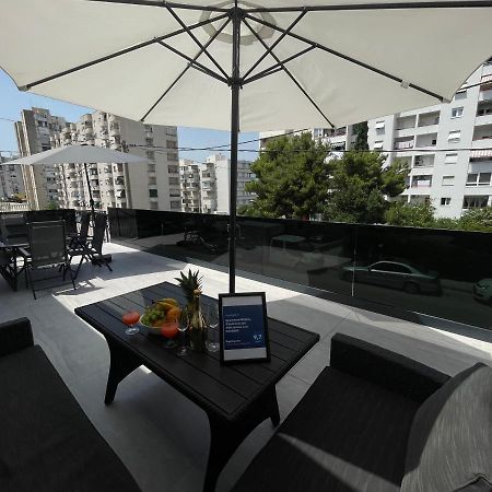 Apartment Matijas, 3 bedroom apt with terrace&PARKING Split Buitenkant foto