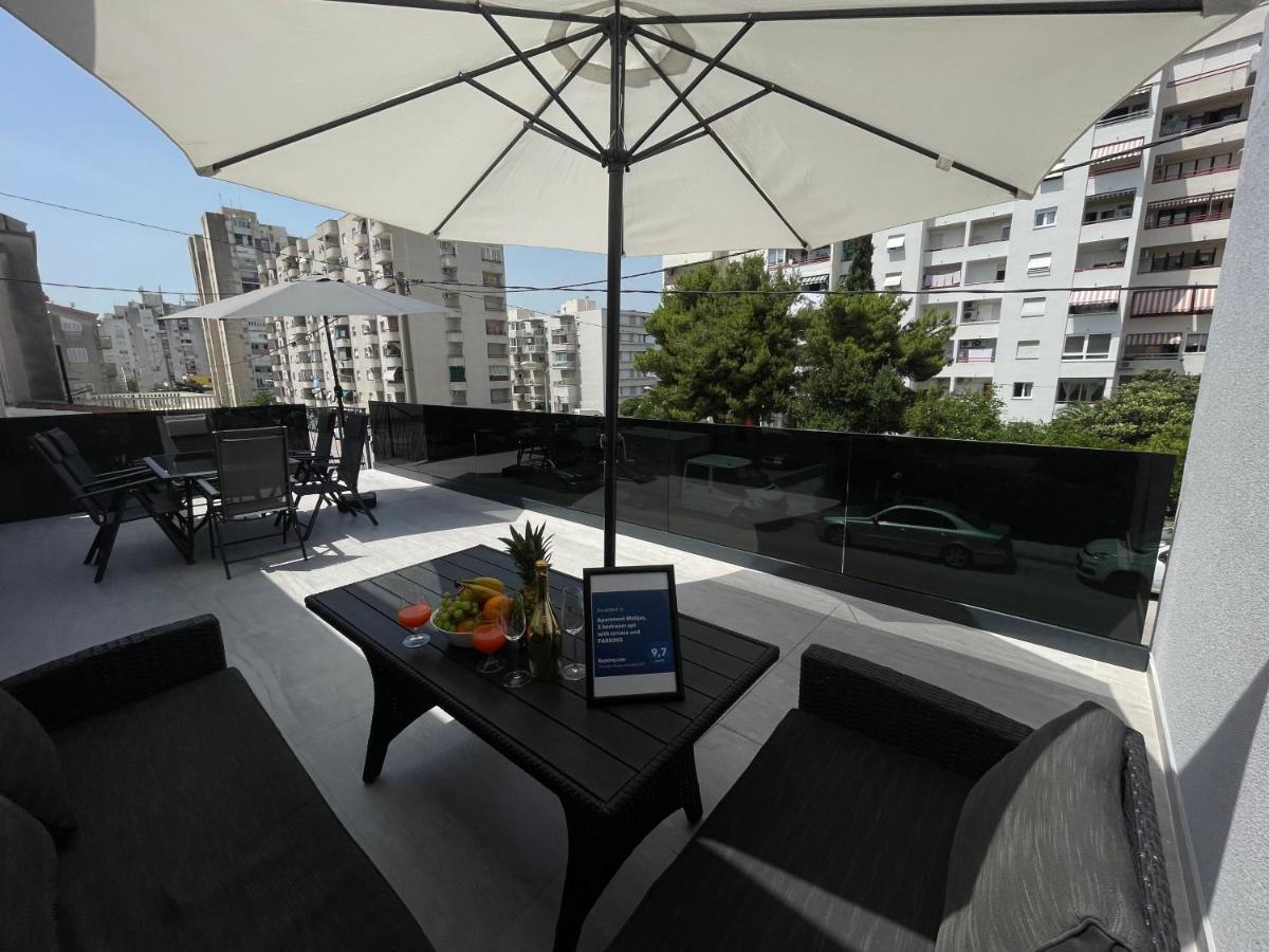 Apartment Matijas, 3 bedroom apt with terrace&PARKING Split Buitenkant foto