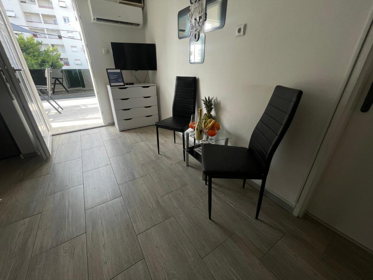 Apartment Matijas, 3 bedroom apt with terrace&PARKING Split Buitenkant foto